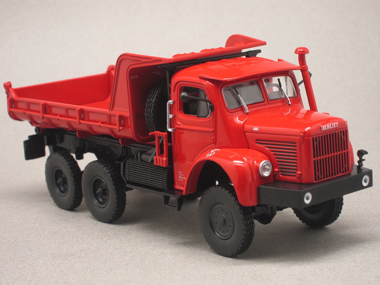 Berliet GBC 8 6x6 benne 1958 (Norev) 1/43e