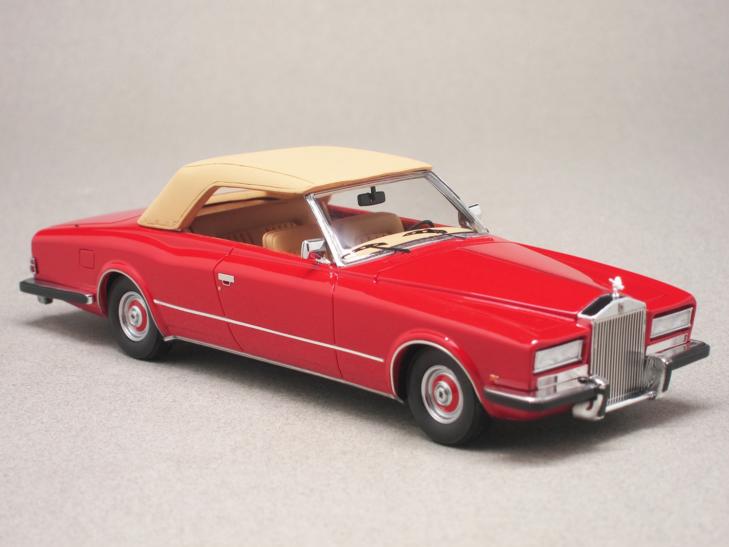 Rolls-Royce Phantom VI Drophead Coupe by Frua (NEO) 1:43