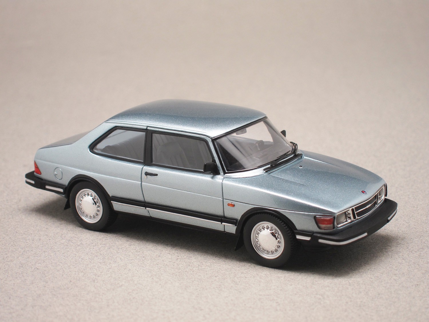 Saab 90 (NEO) 1:43