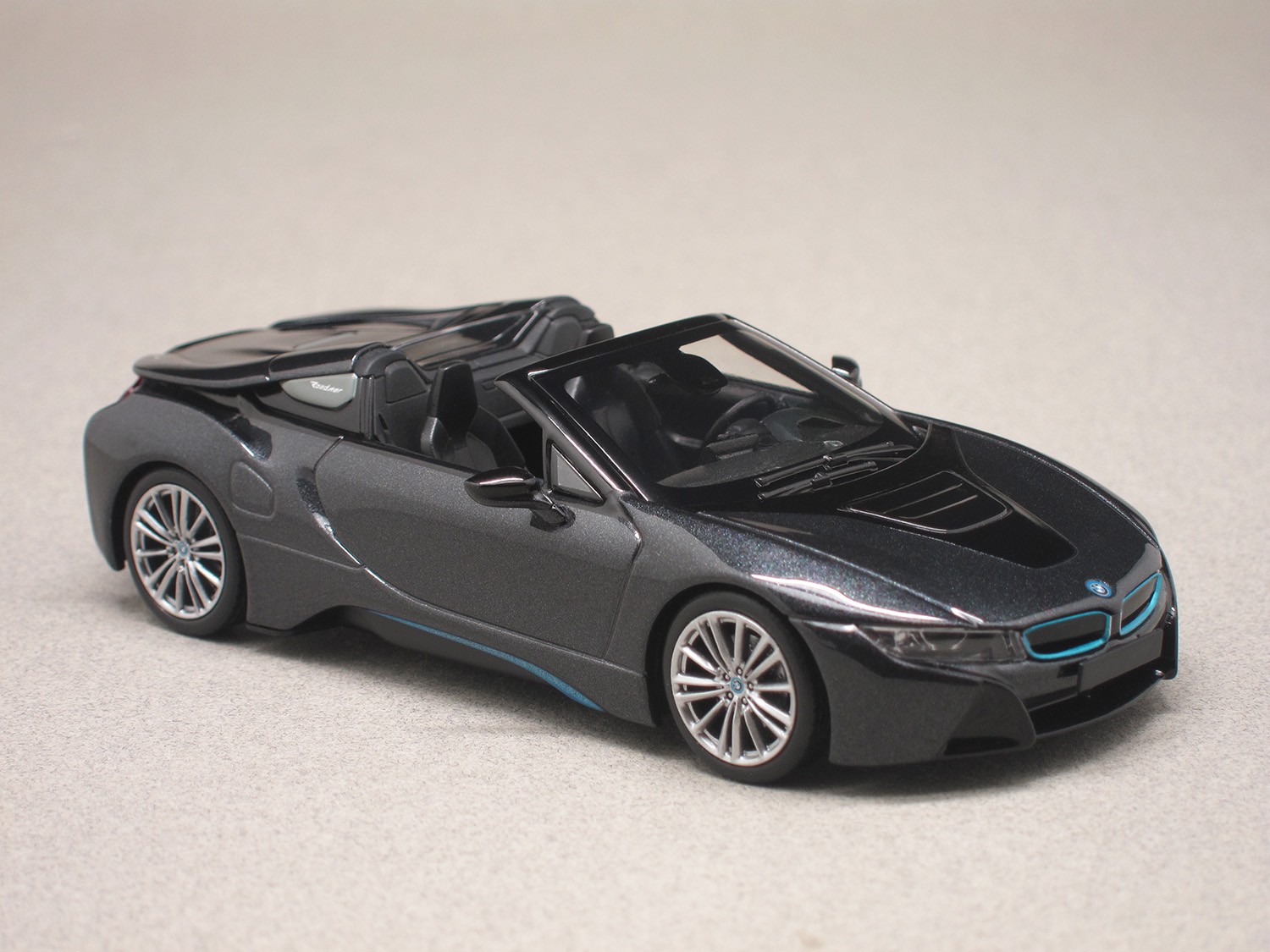 BMW i8 Roadster (Minichamps) 1/43e