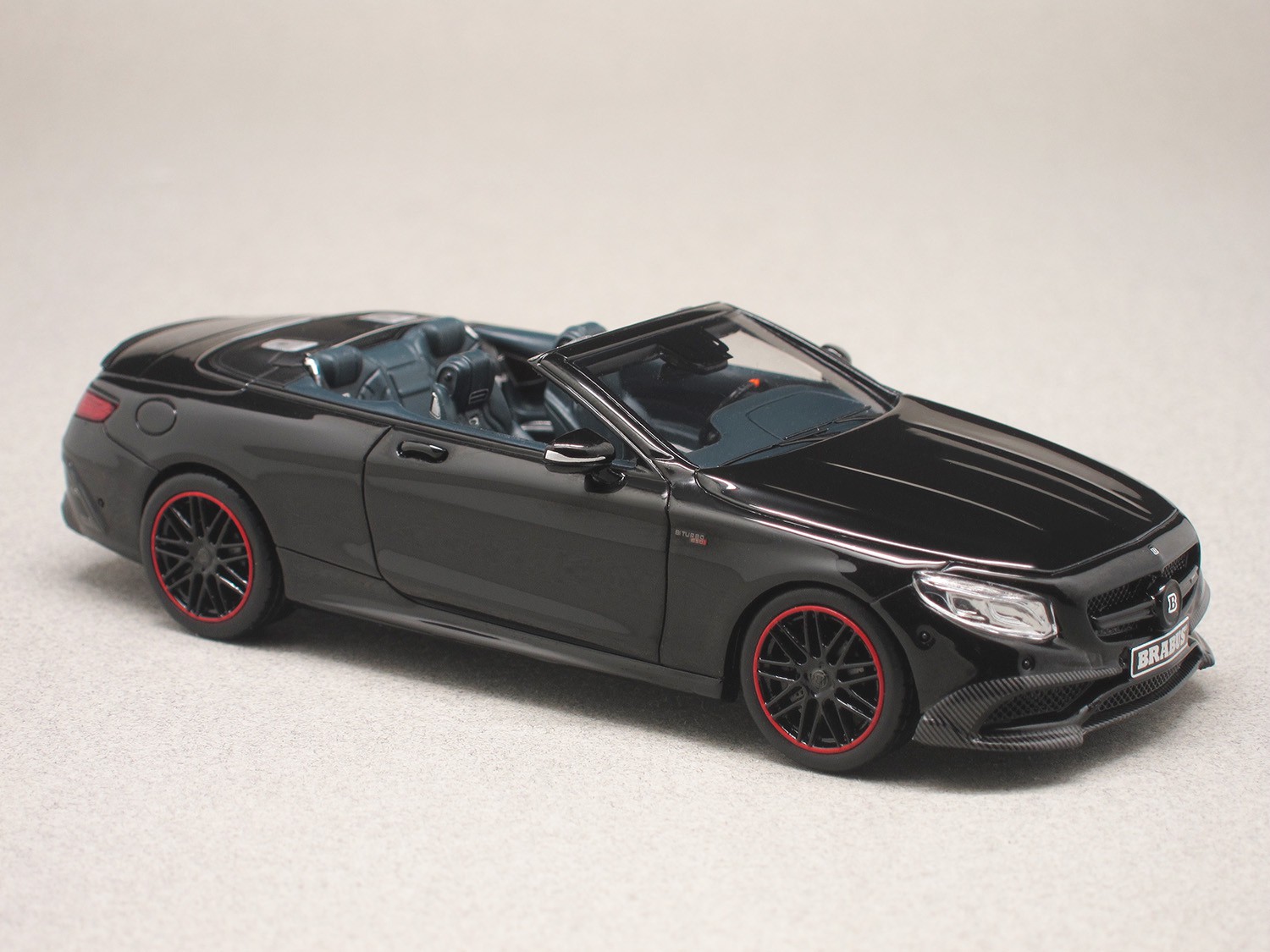 Brabus 850 S63 Cabriolet (Minichamps) 1/43e