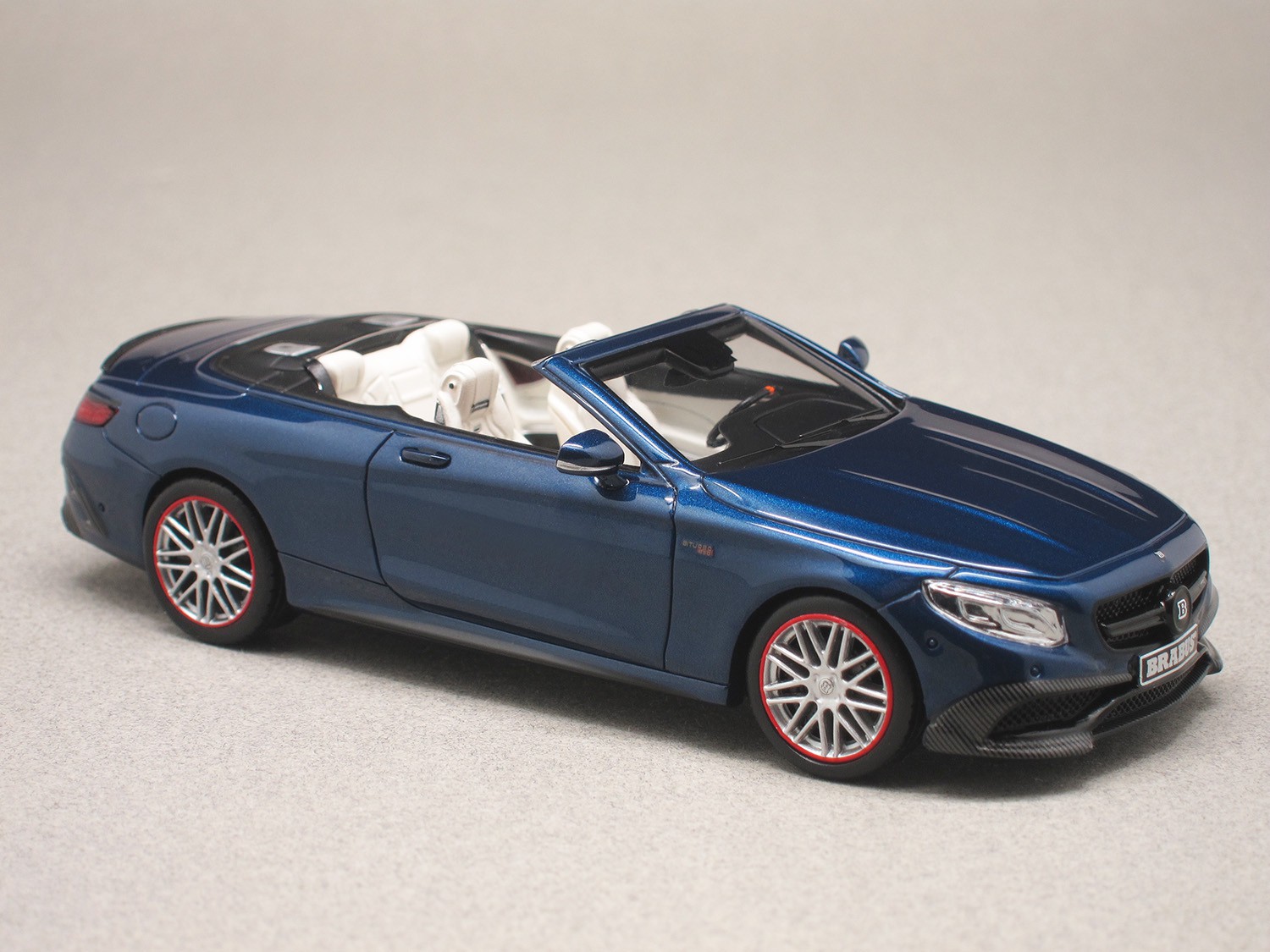 Brabus 850 S63 Convertible (Minichamps) 1:43