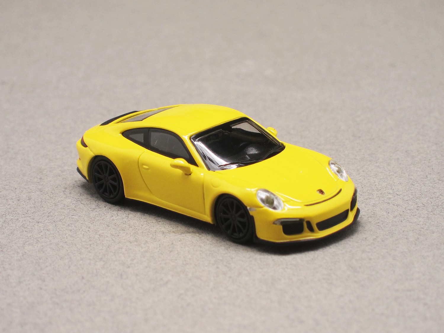Porsche 911 R (Minichamps) 1/87e
