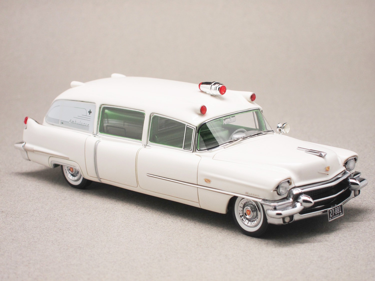 Cadillac Ambulance Miller 1956 (NEO) 1:43