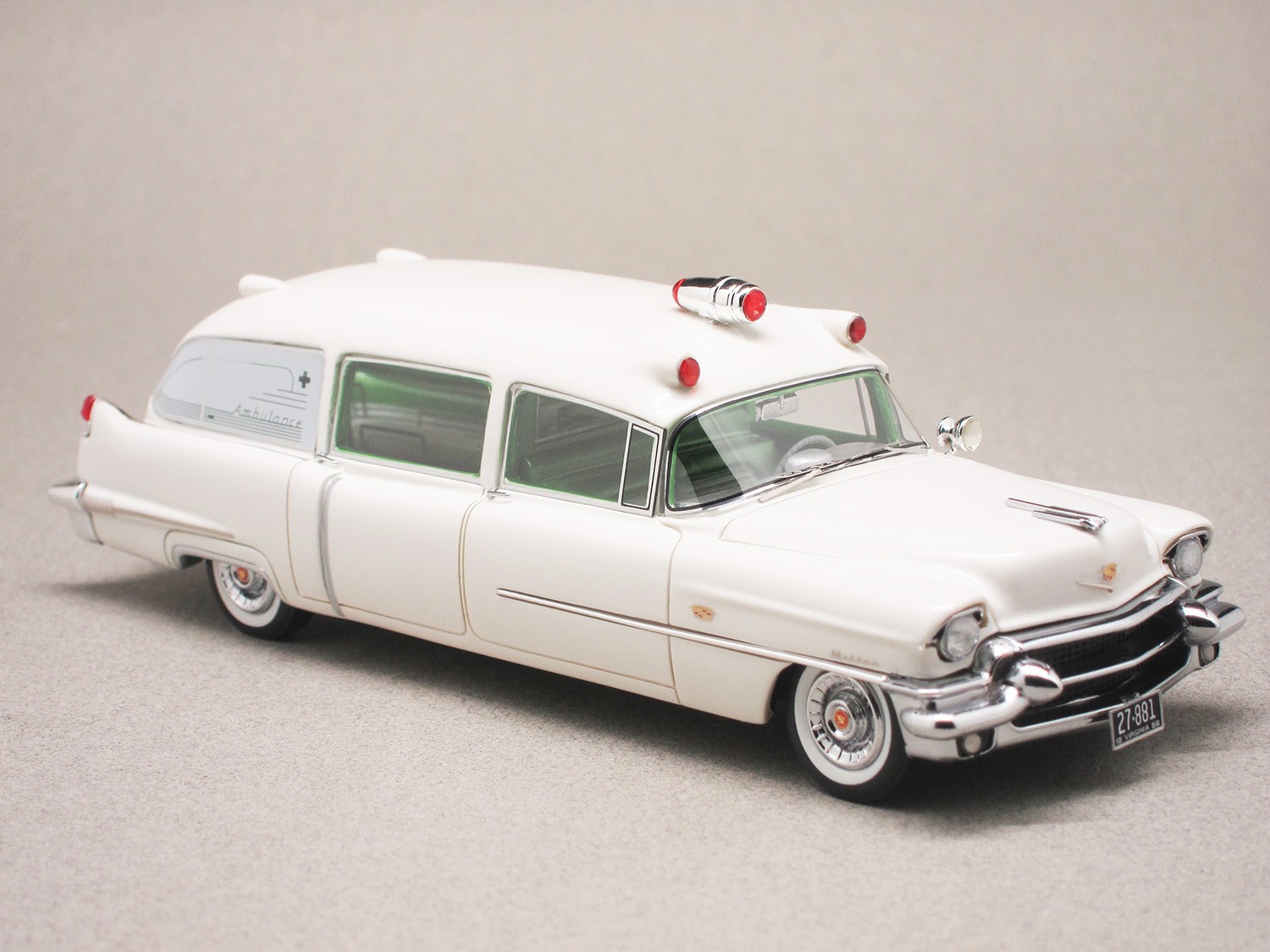 Cadillac Ambulance Miller 1956 (NEO) 1/43e