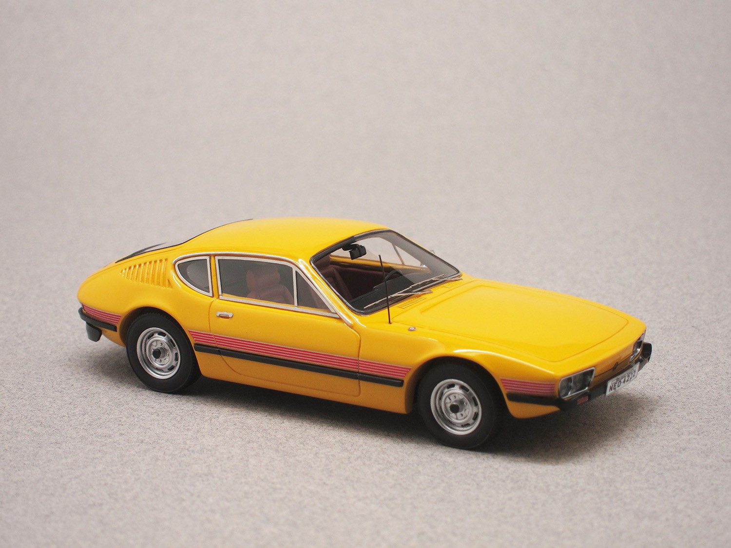 Volkswagen SP2 jaune (NEO) 1/43e