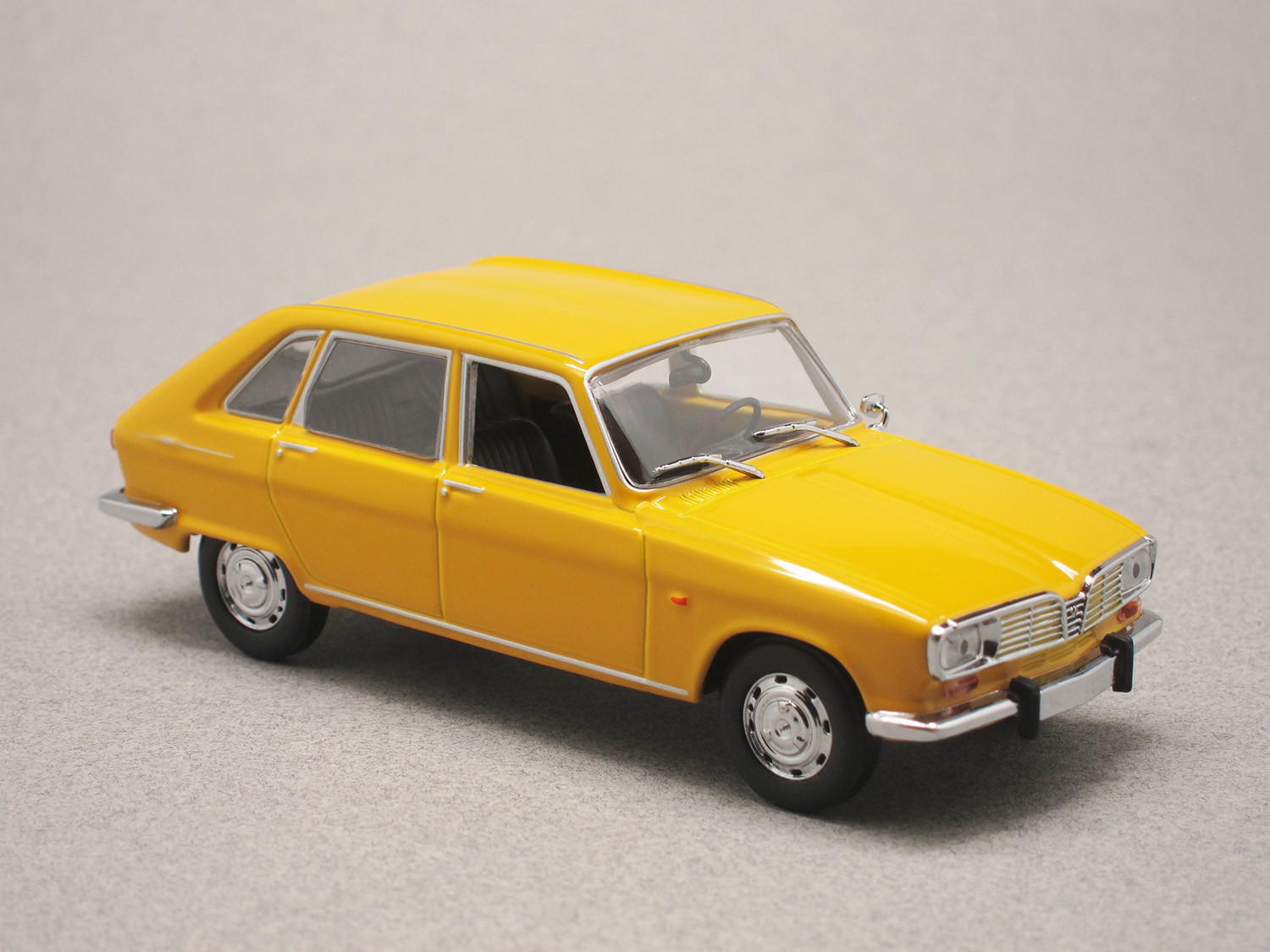 Renault 16 jaune (Maxichamps) 1/43e