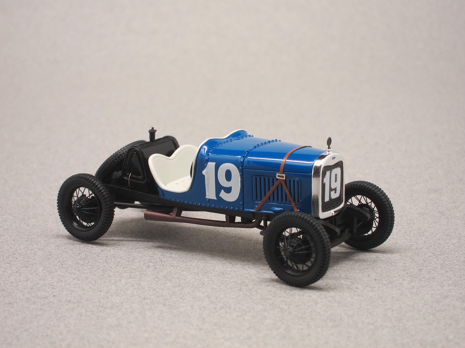 Ford A Juan Manuel Fangio (Autocult) 1:43
