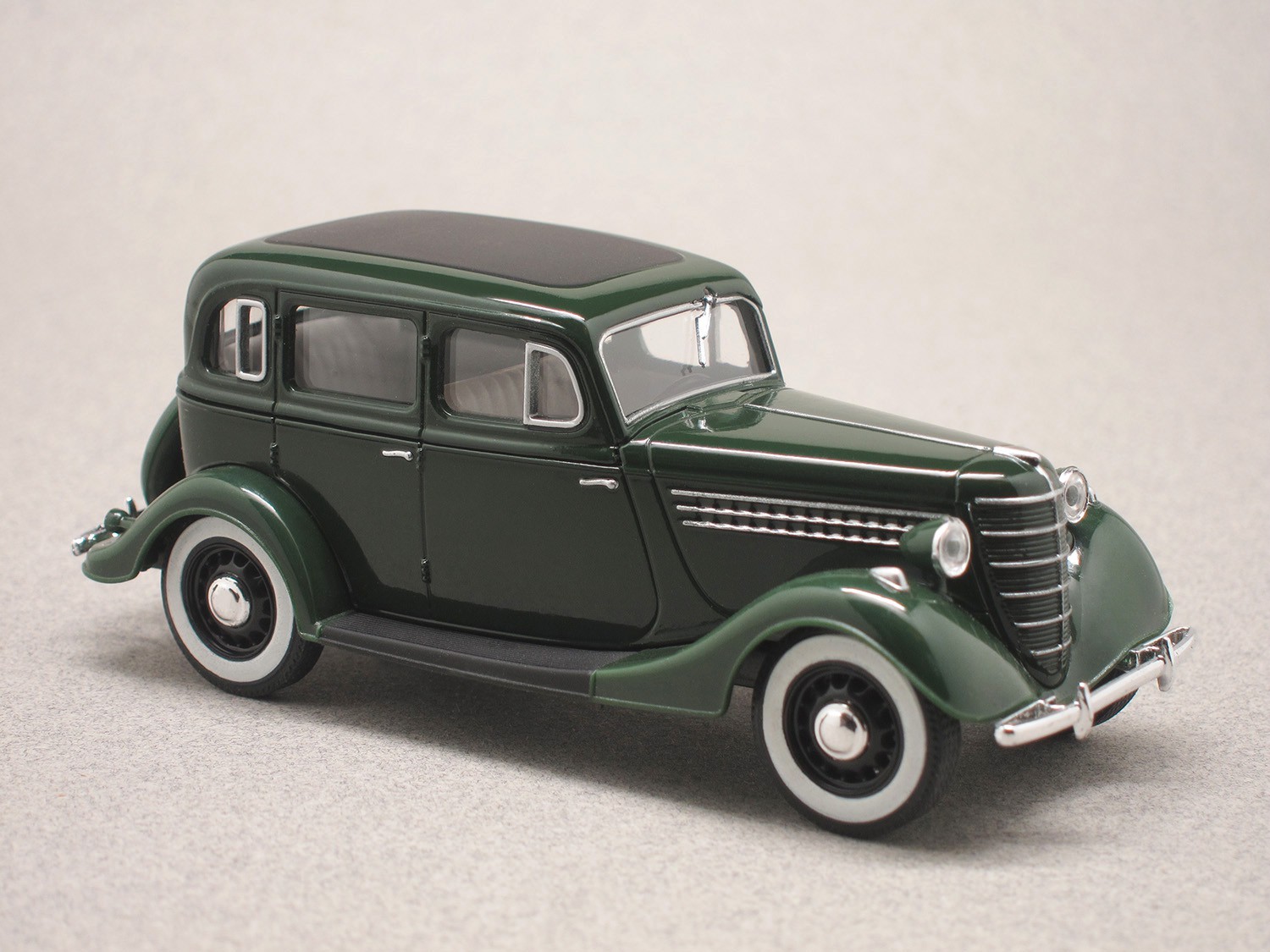 GAZ 11-73 (Nash Avtoprom) 1:43