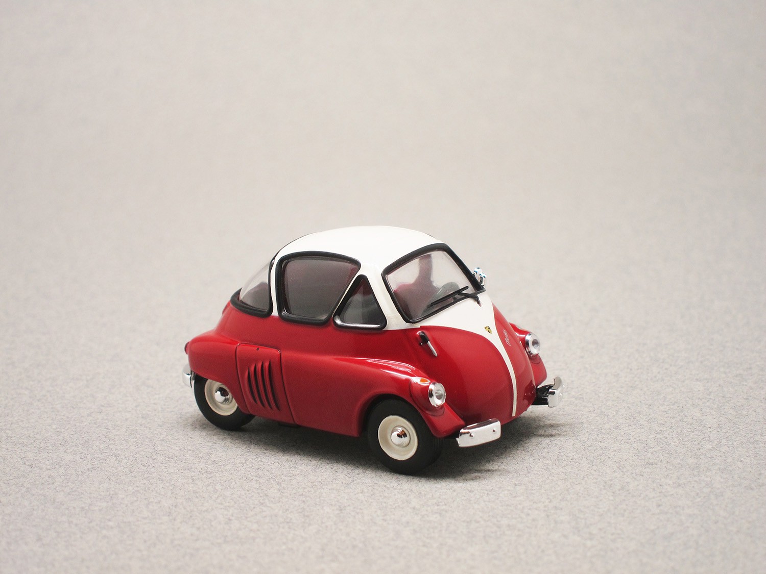 Iso Isetta (IXO) 1:43