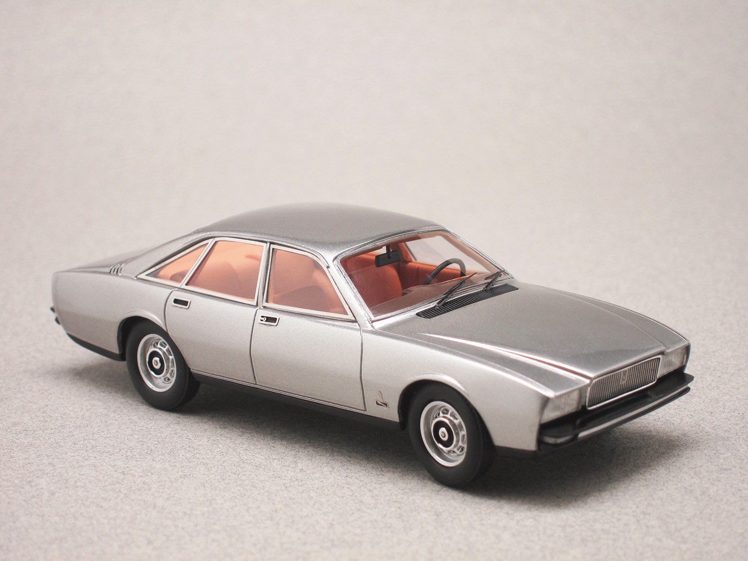 Jaguar XJ 12 Pininfarina 1973 (Matrix) 1/43e