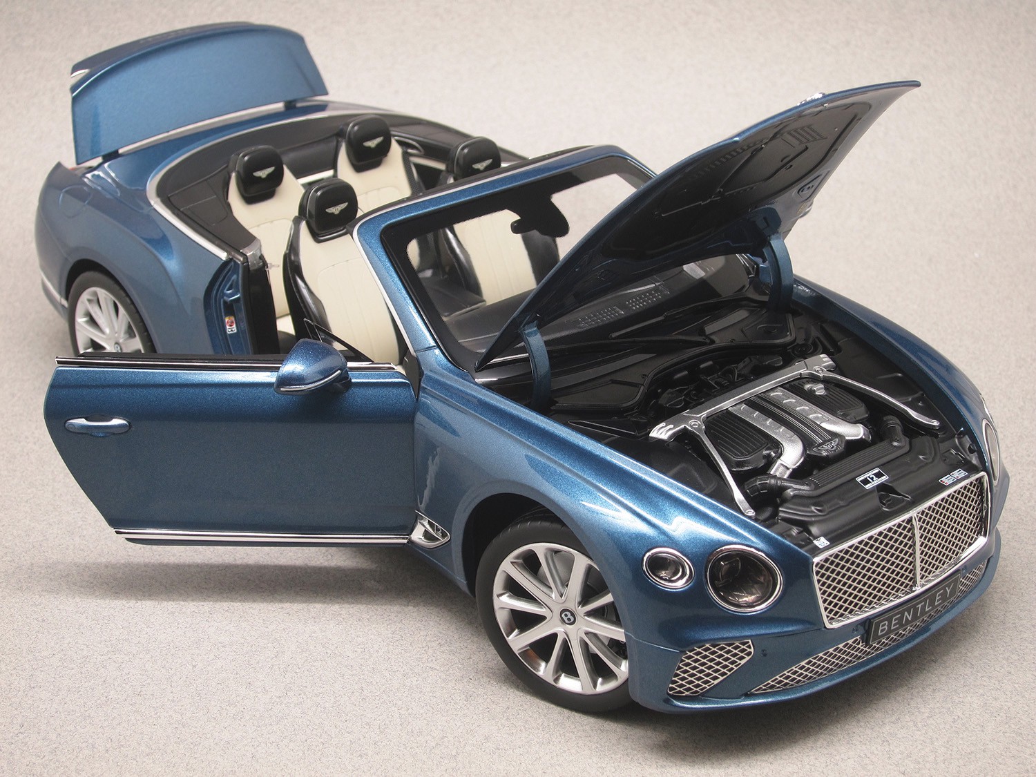 Bentley Continental GTC 2019 (Norev) 1:18