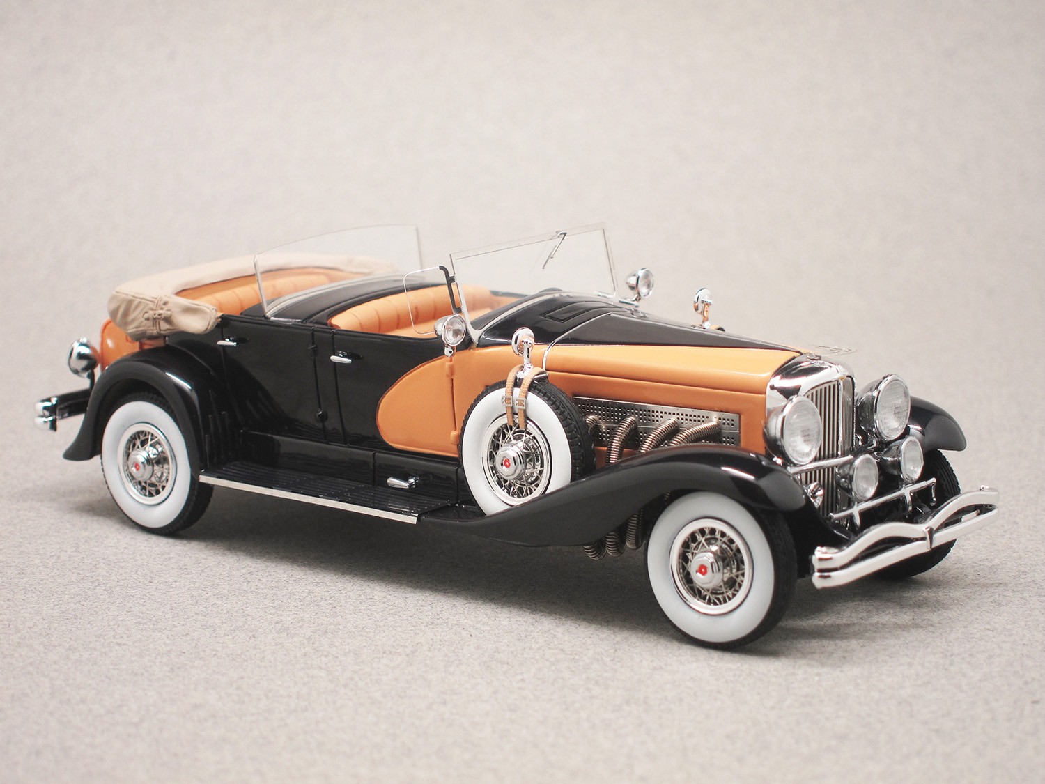 Duesenberg SJ J562-2592 Dual Cowl Phaeton La Grande Union City (Matrix) 1:43