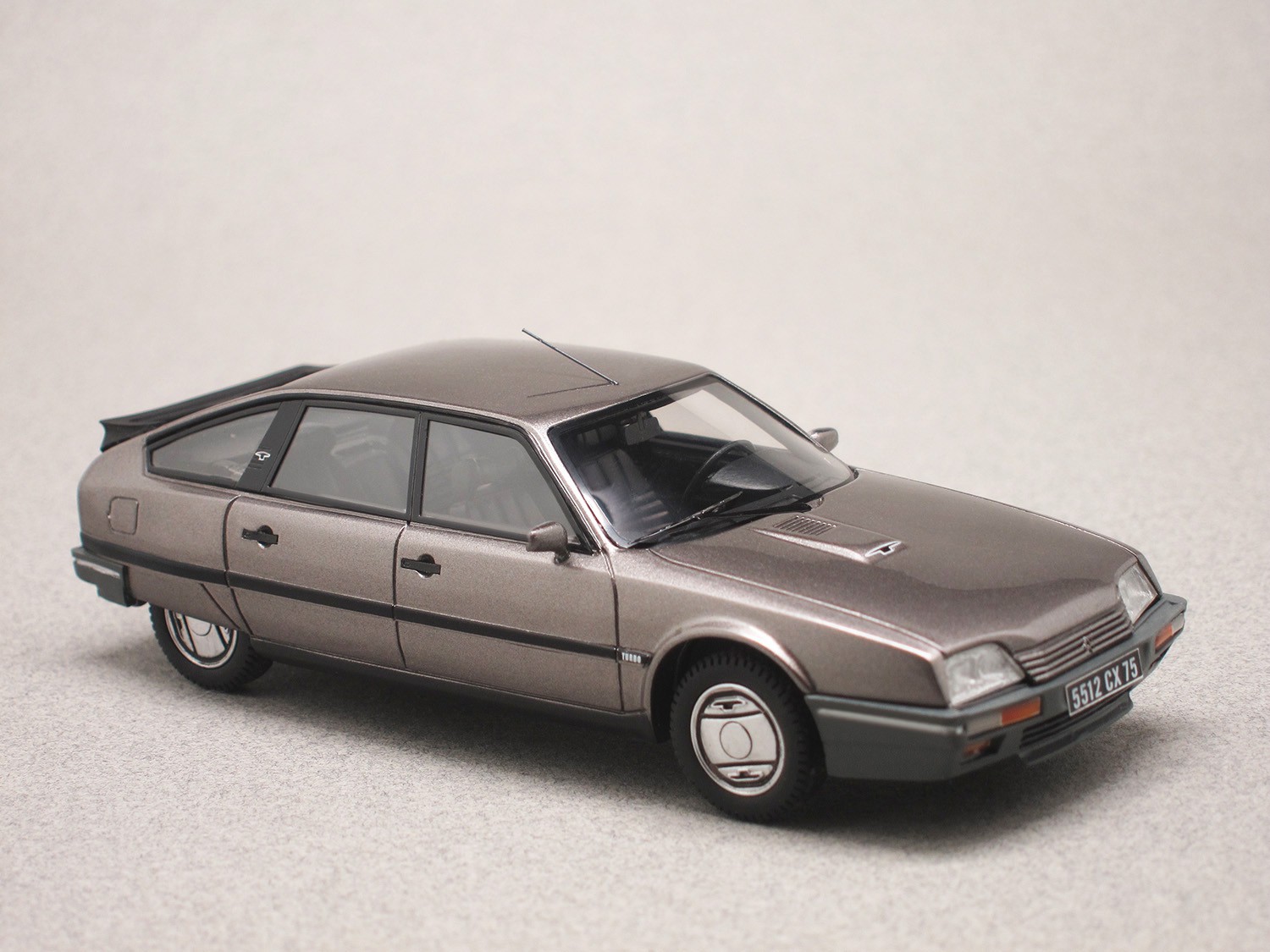 Citroën CX GTI Turbo 2 grey (NEO) 1:43