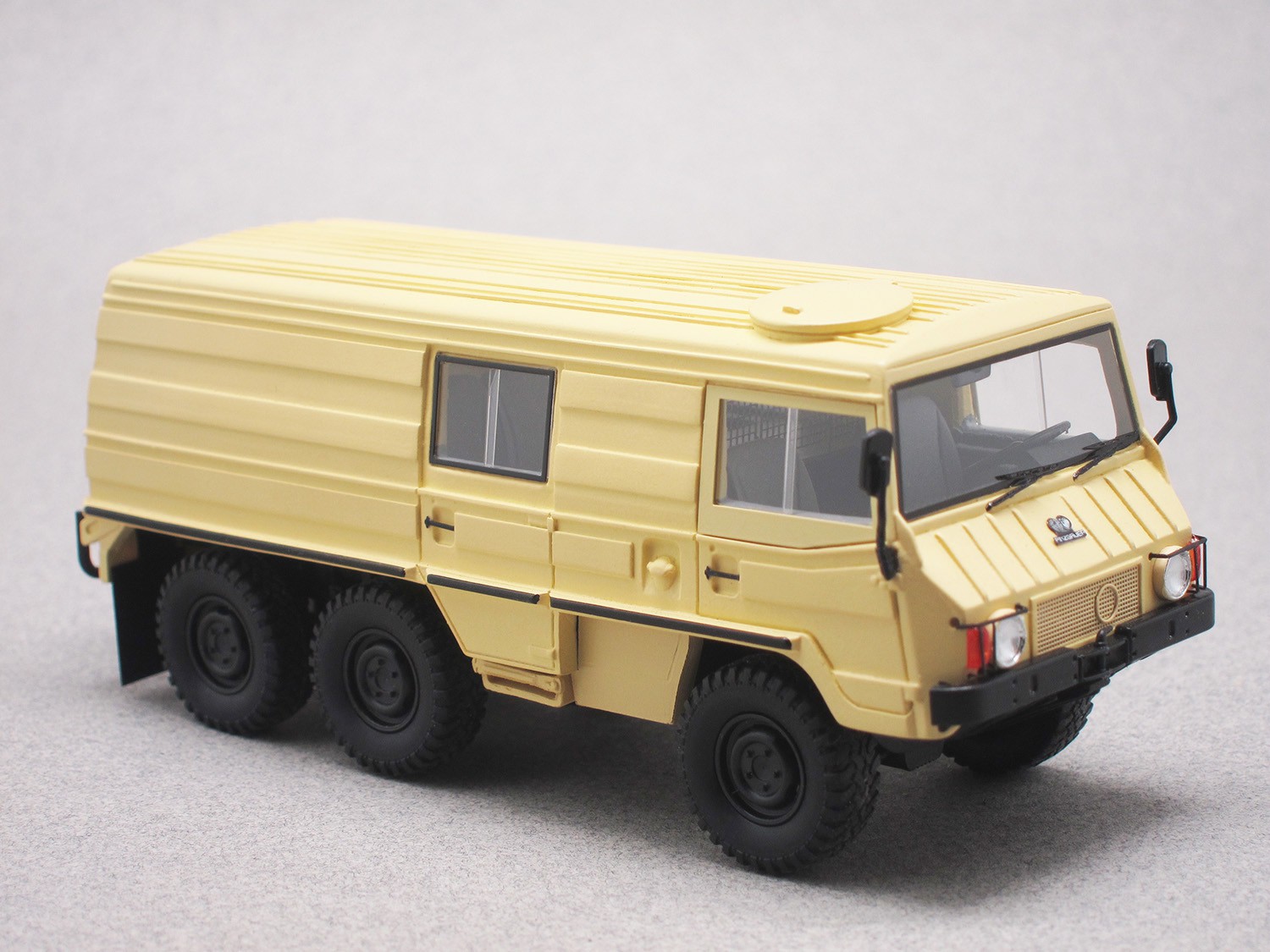 Steyr-Puch Pinzgauer 6x6 712K (NEO) 1:43