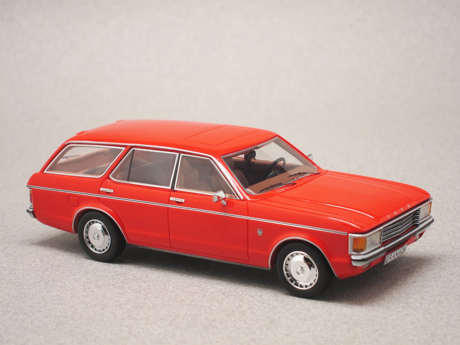 Ford Granada Turnier 1972 (NEO) 1:43