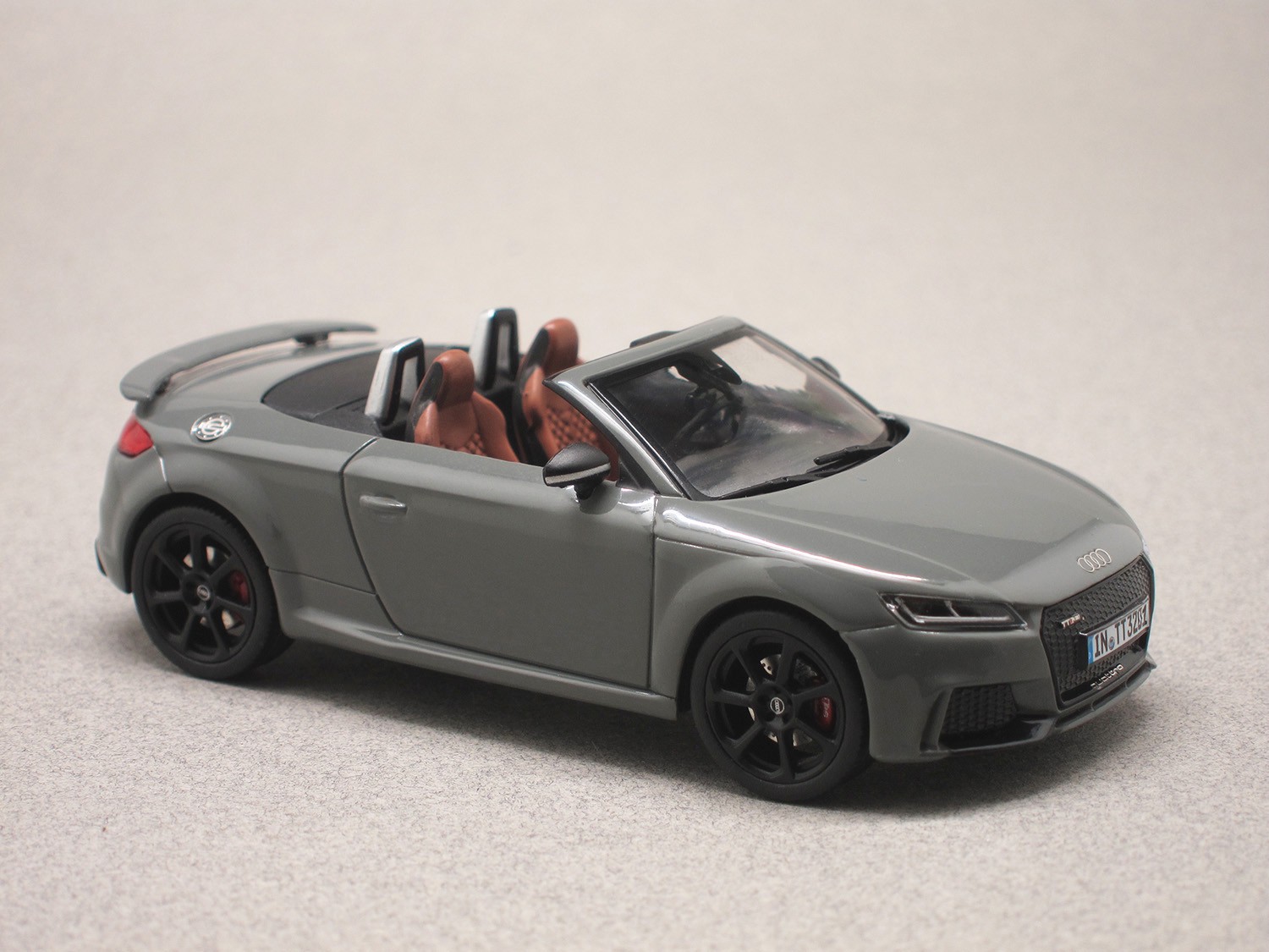 Audi TT RS Roadster 2016 (i-Scale) 1:43