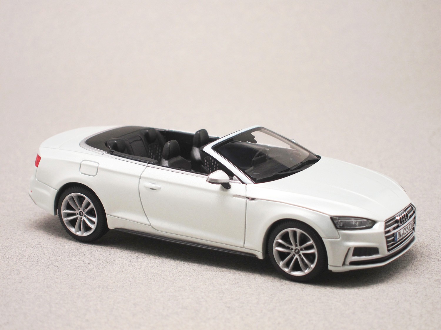 Audi S5 Convertible 2017 (Paragon) 1:43