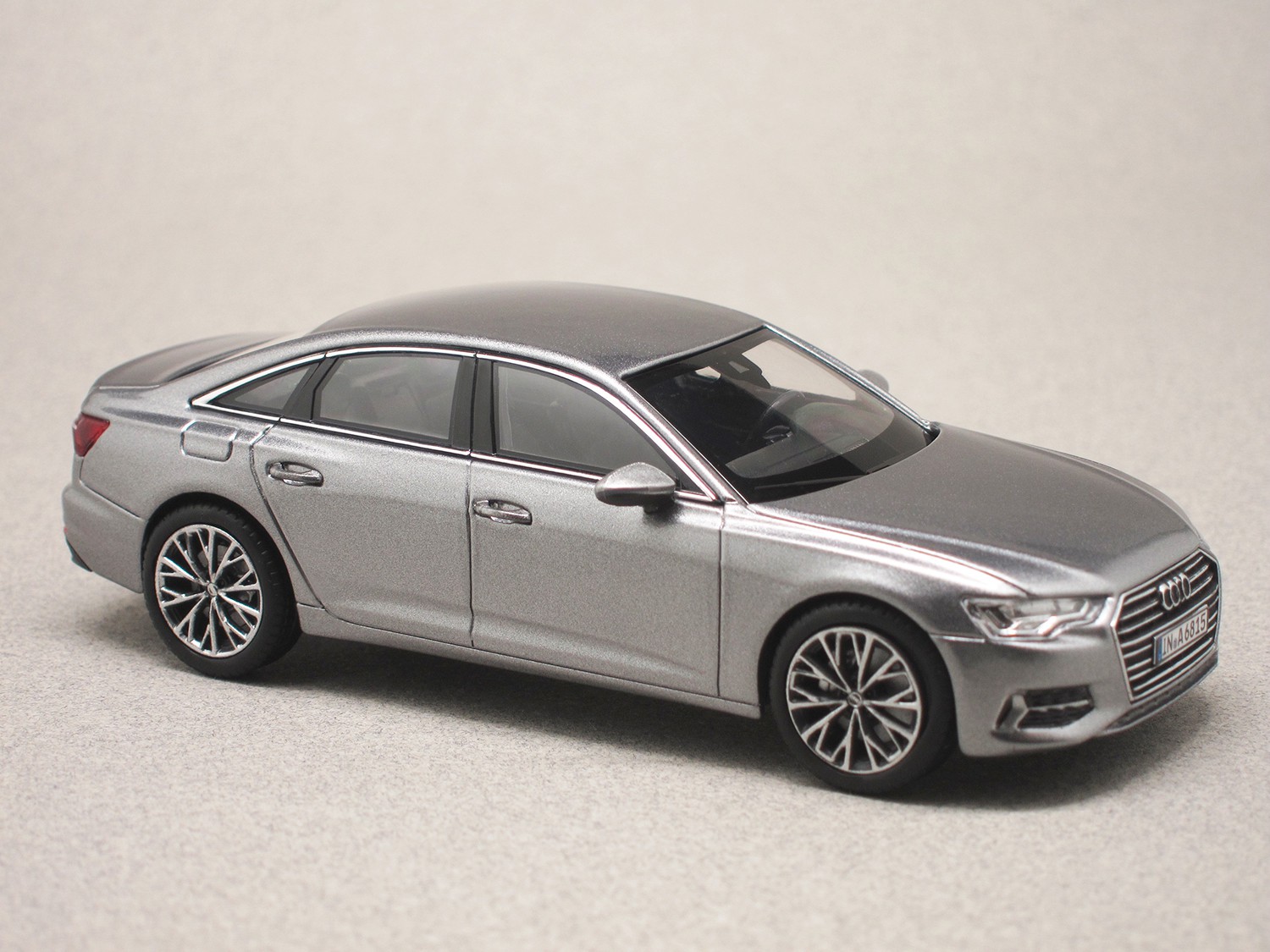 Audi A6 2018 (i-Scale) 1:43