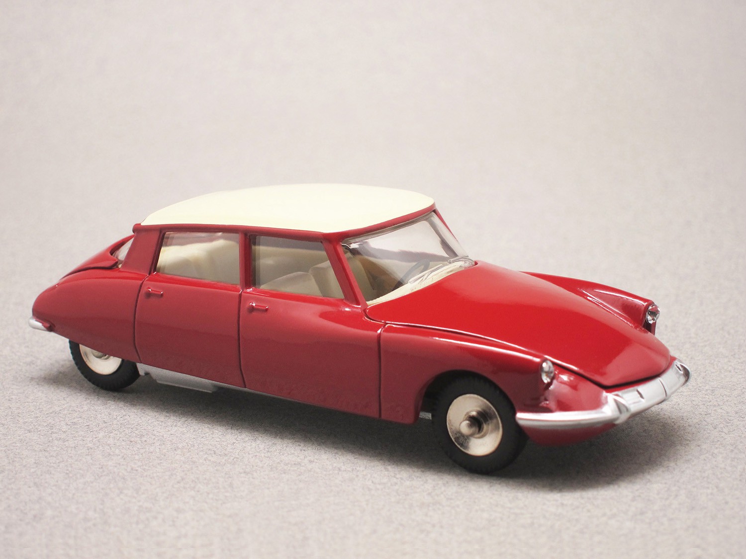 Citroën DS 19 (Dinky Toys Atlas) 1/43e