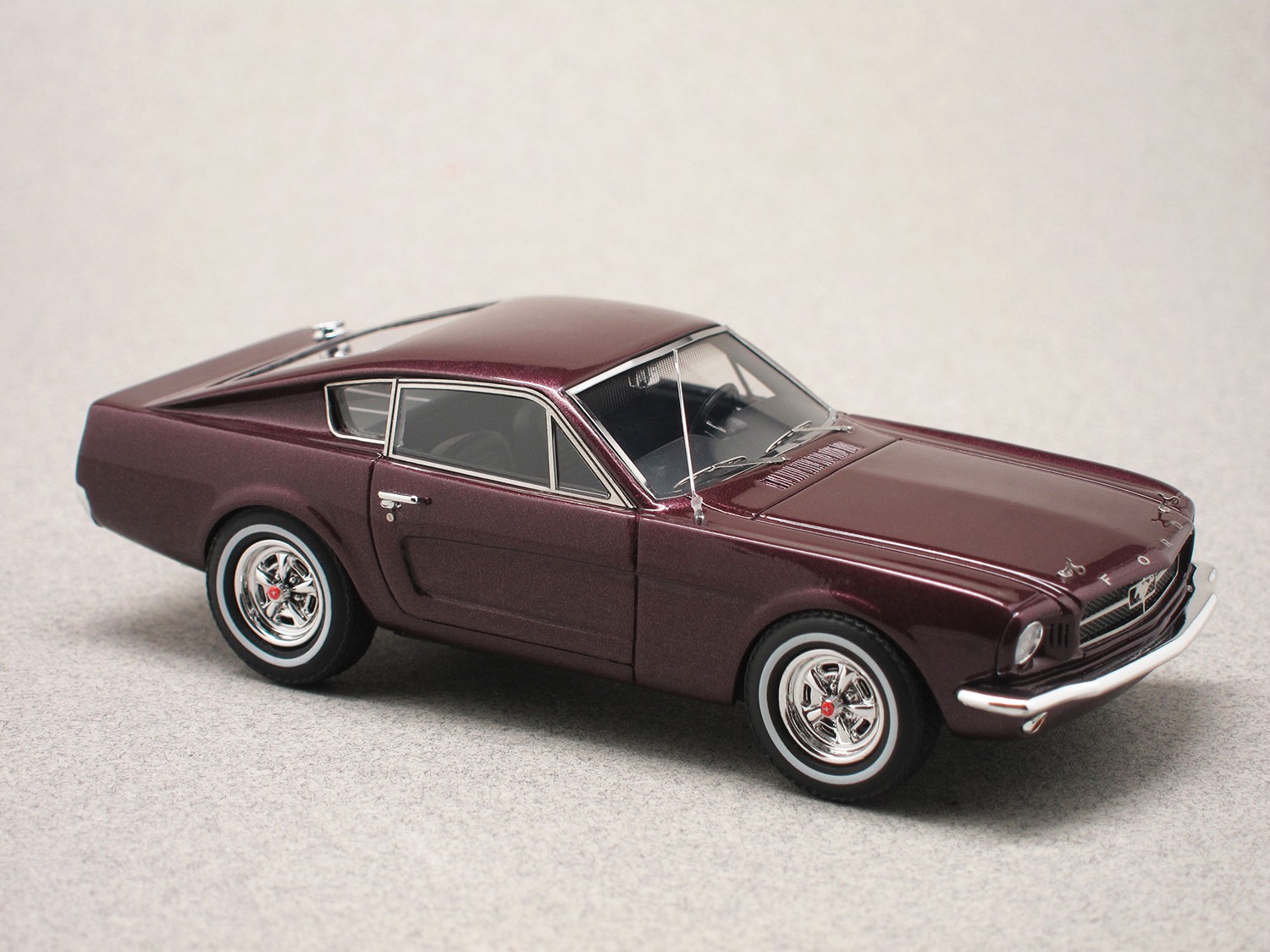 Ford Mustang Shorty (Matrix) 1:43