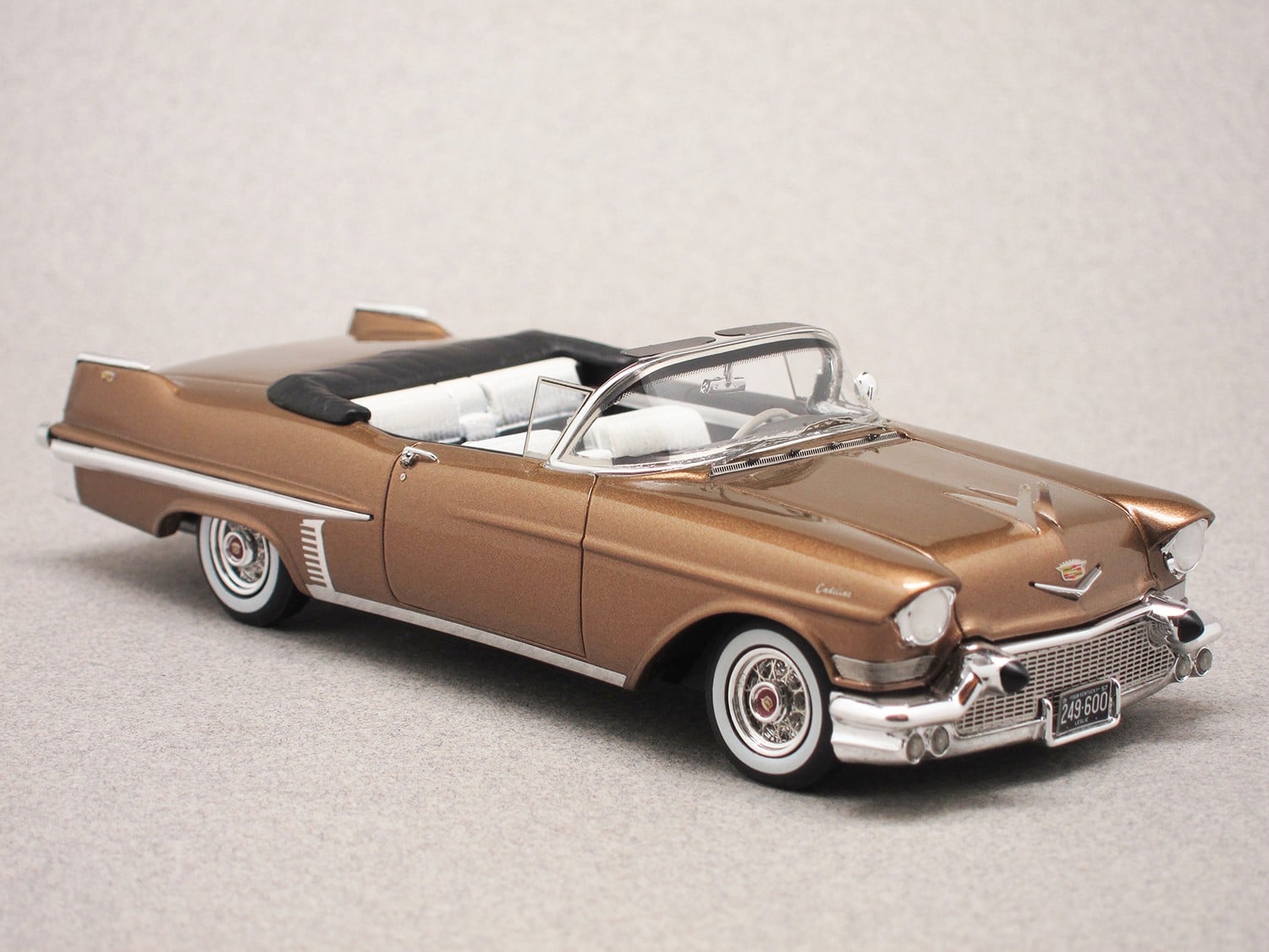 Cadillac Series 62 convertible 1957 (NEO) 1:43