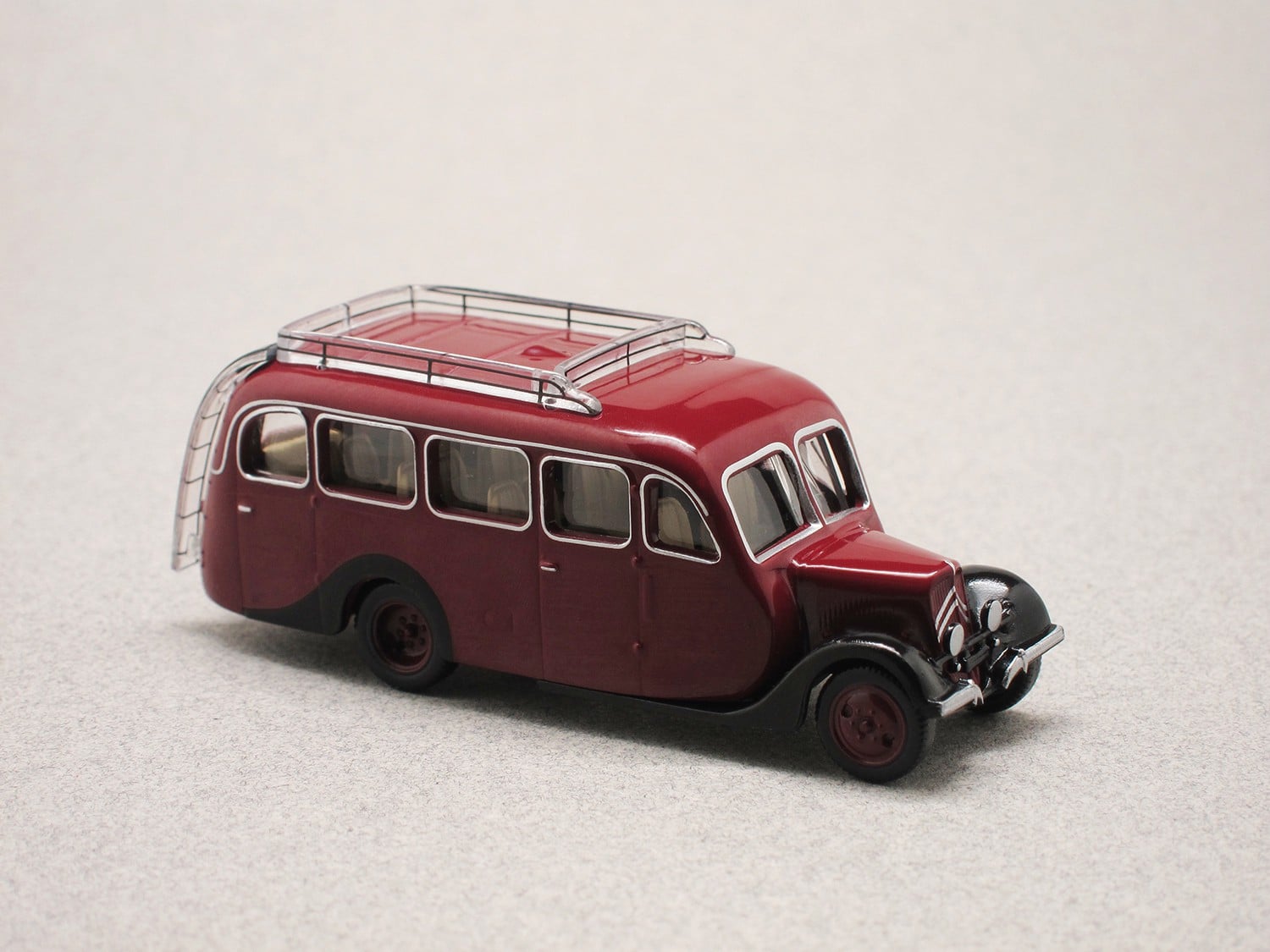 Citroën U23 1947 bus (Norev) 1:87