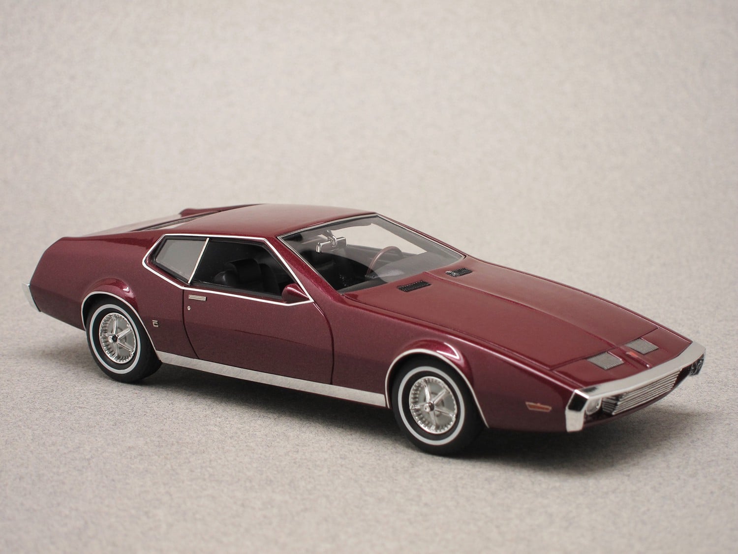 Pontiac Farago CF 428 (Avenue 43) 1:43