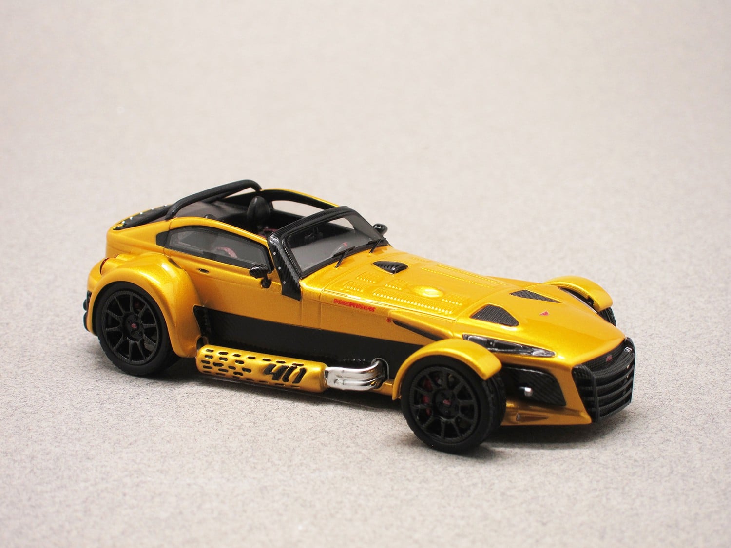 Donkervoort D8 GTO-40 (Spark) 1/43e