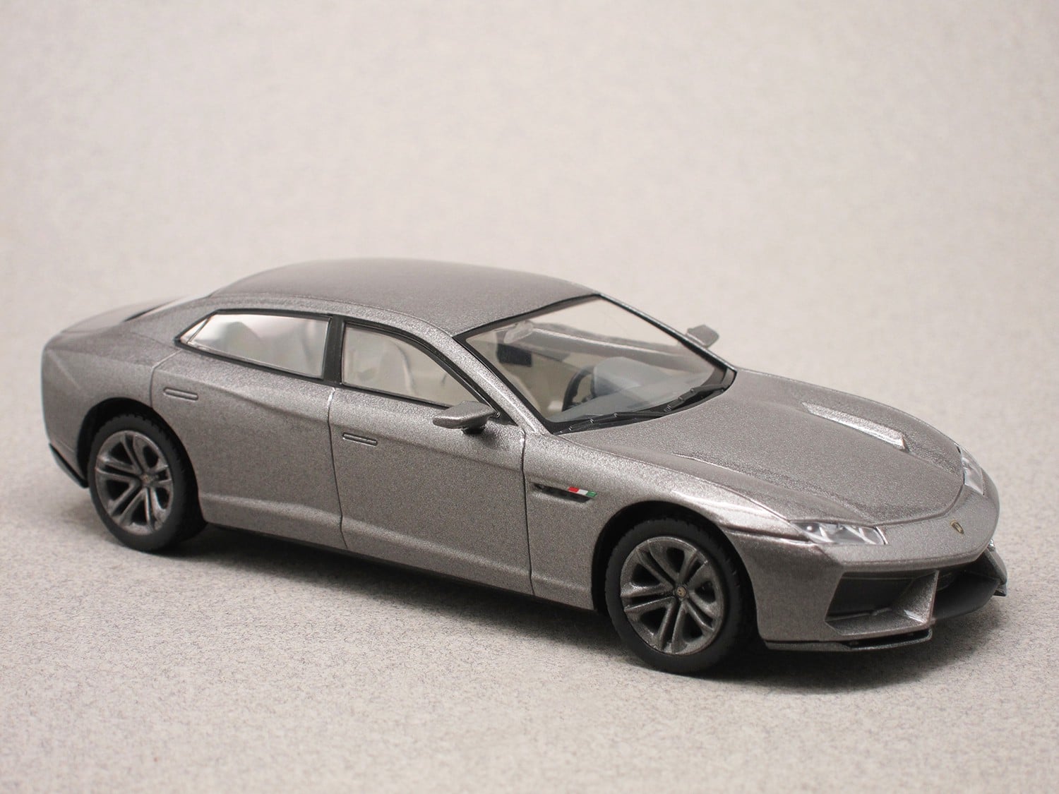 Lamborghini Estoque (Presse) 1/43e