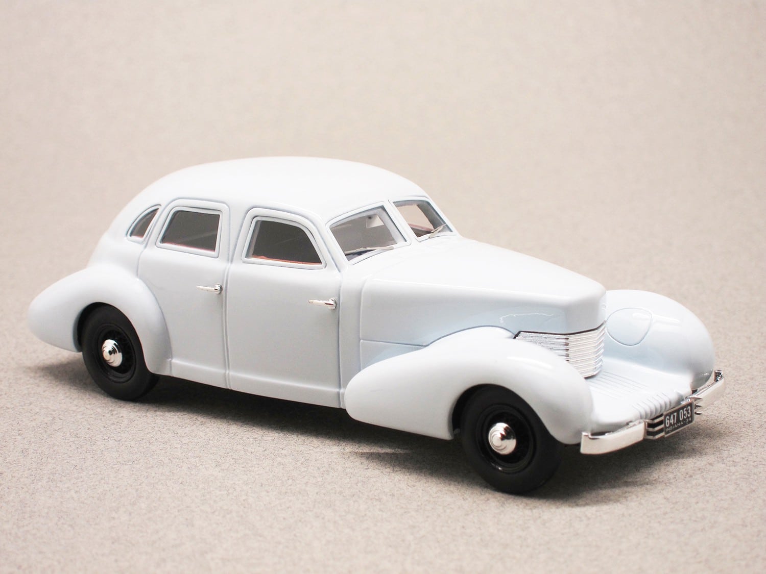 Duesenberg 1934 A.H. Walker closed lights (Esval) 1:43