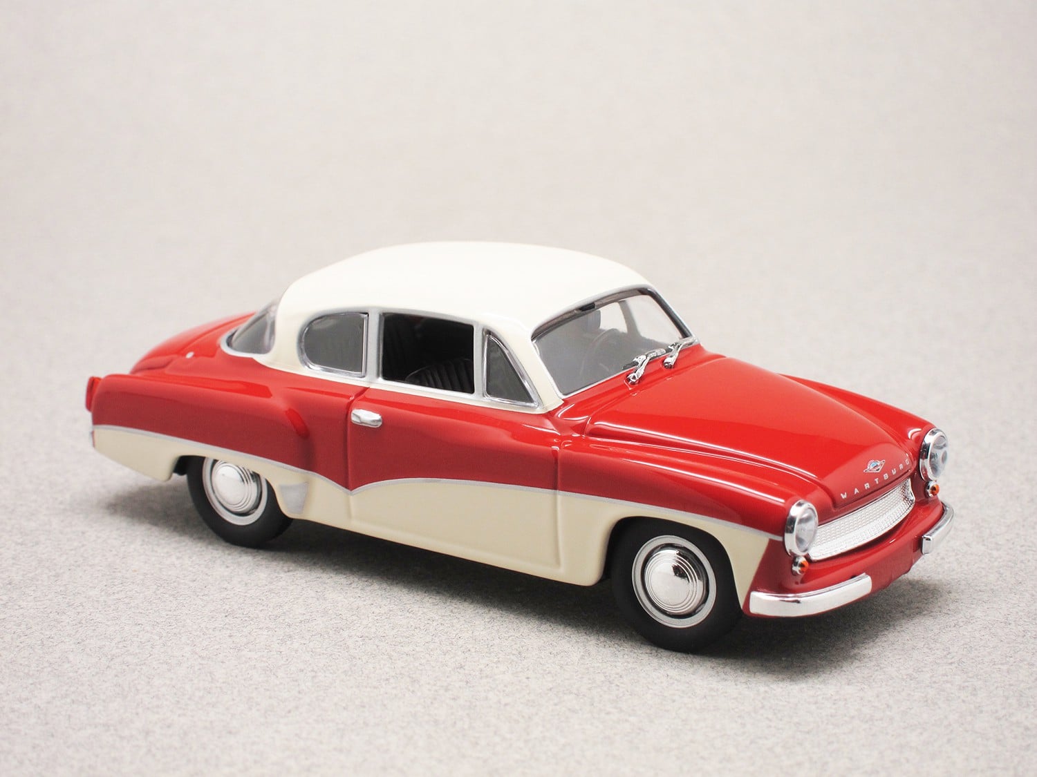 Wartburg 311 coupe (Maxichamps) 1:43