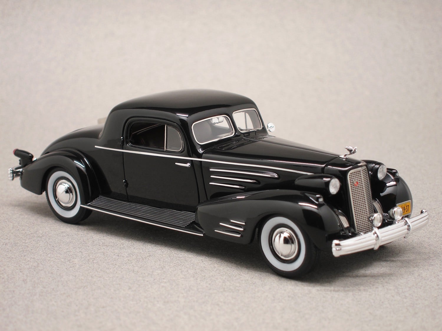 Cadillac Série 90 V16 Fleetwood Coupé 1937 (Matrix) 1/43e