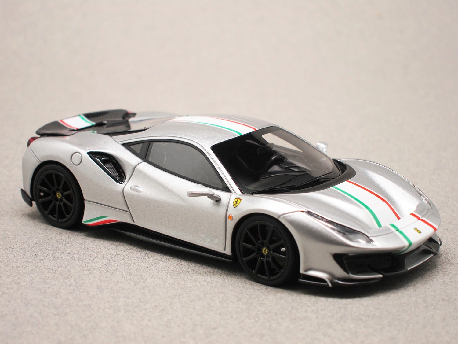 Ferrari 488 Pista Piloti Argento Nürburgring (LookSmart) 1/43e