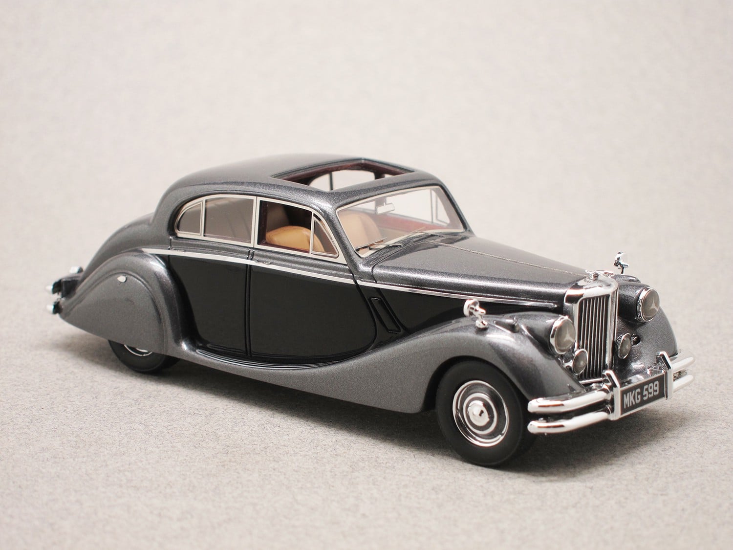 Jaguar MK V (NEO) 1:43