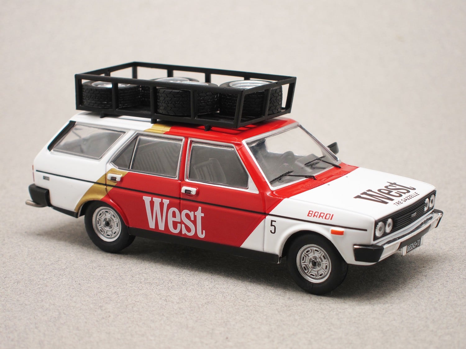 Fiat 131 Panorama rally assistance West (IXO) 1:43