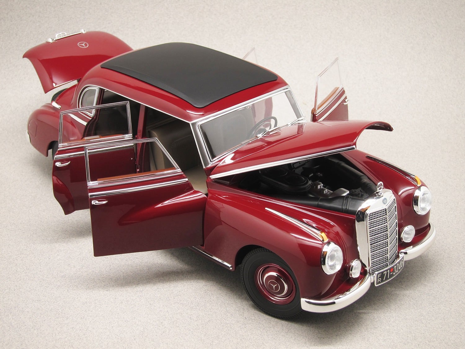 Mercedes 300 W186 (Norev) 1/18e