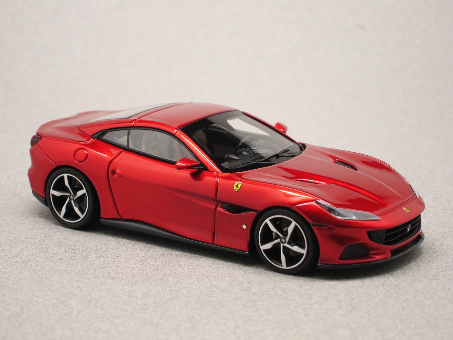 Ferrari Portofino M Rosso Portofino (LookSmart) 1/43e