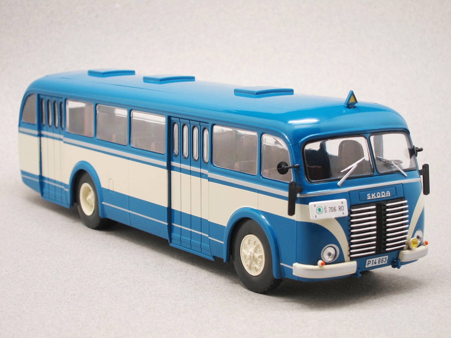 Skoda 706 RO (IXO) 1/43e