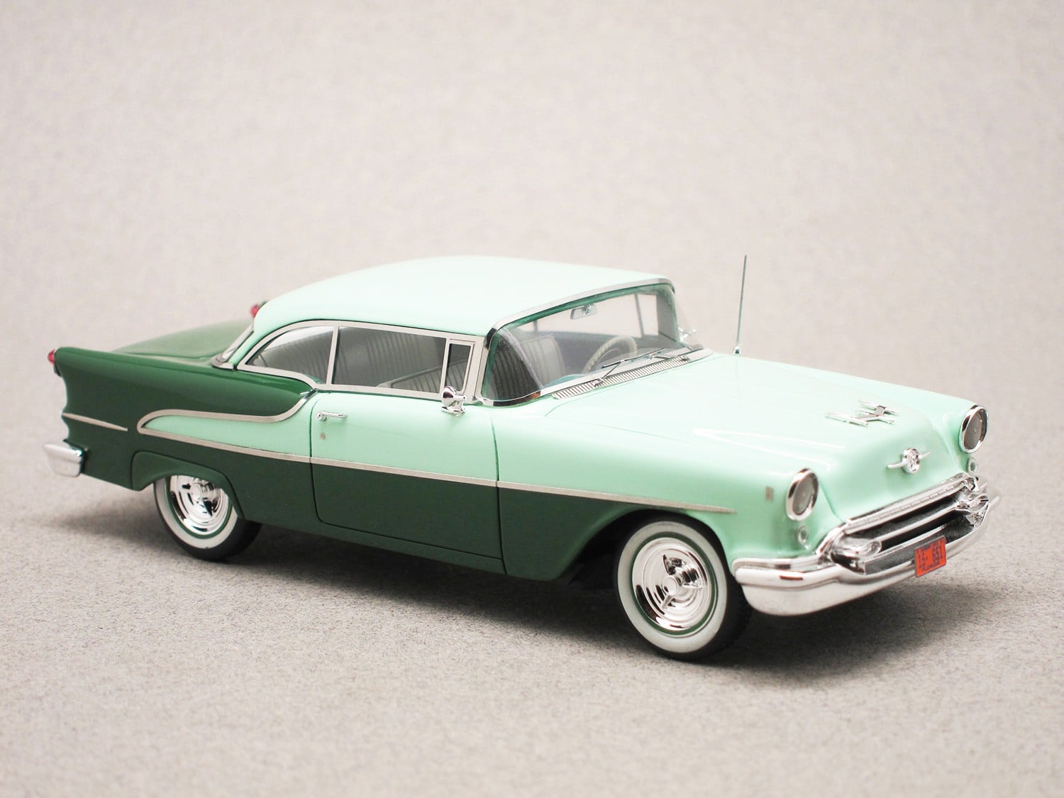 Oldsmobile Super 88 Holiday Coupe 1955 (Esval) 1:43