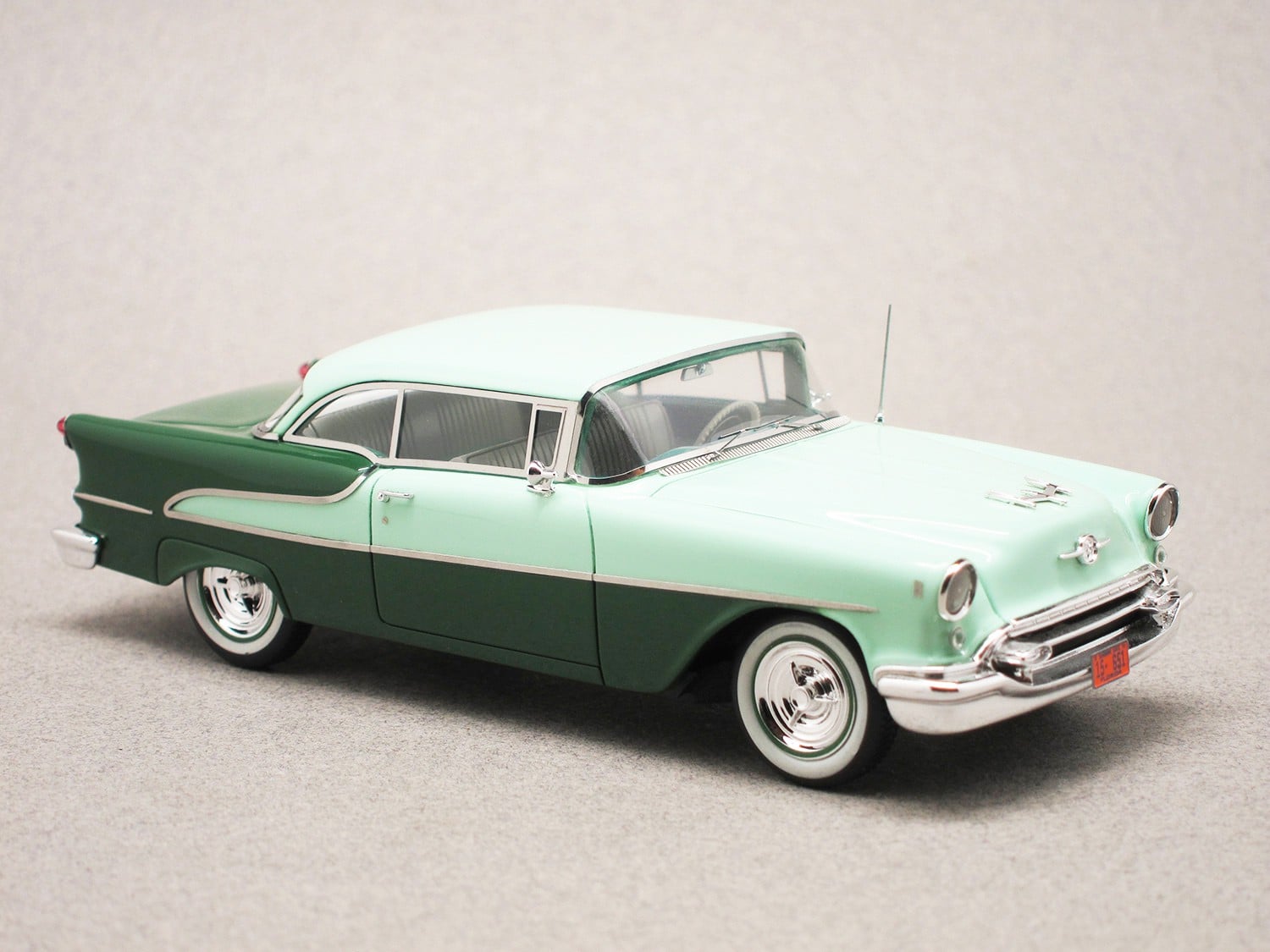 Oldsmobile Super 88 Holiday Coupé 1955 (Esval) 1/43e