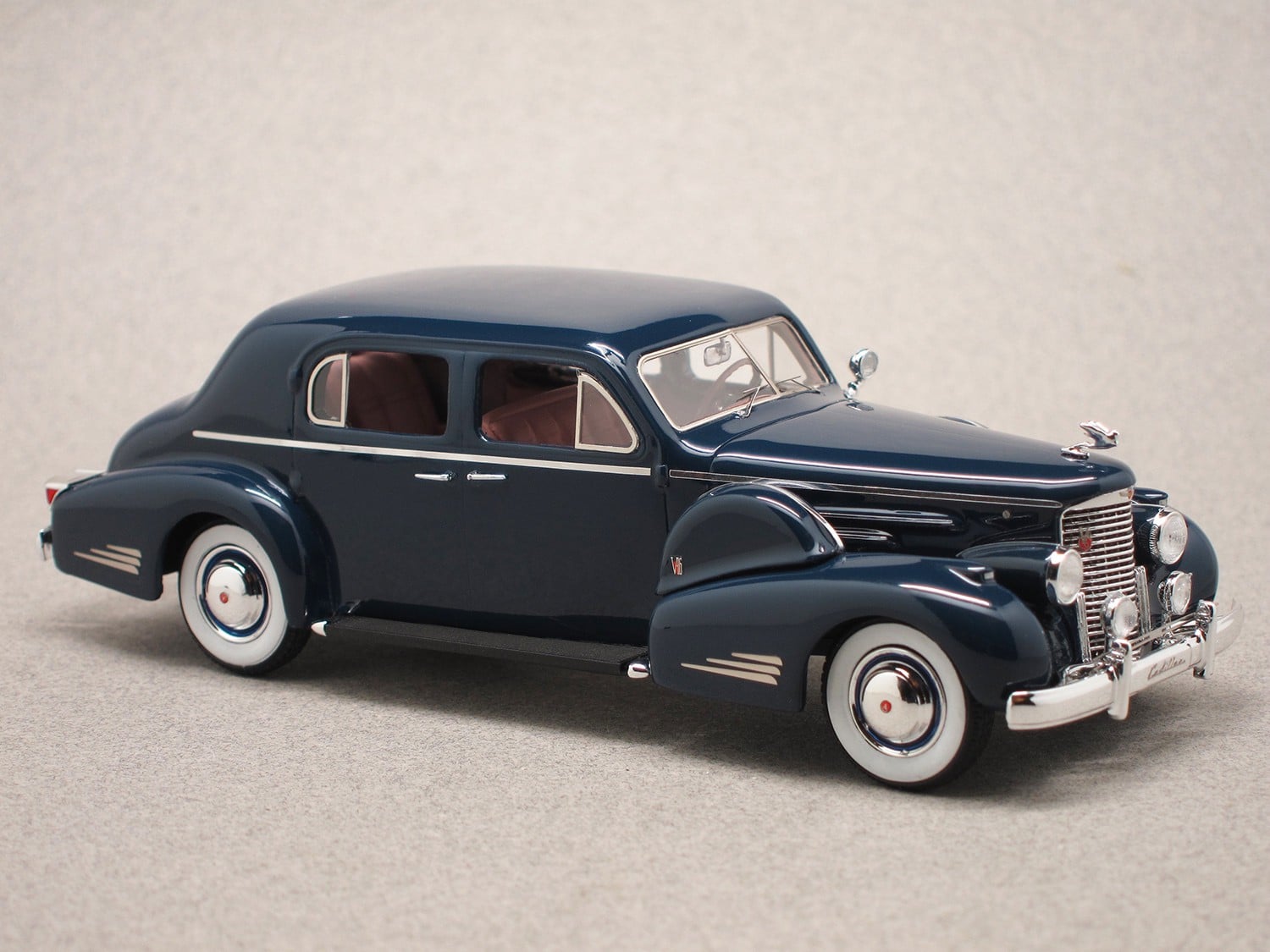 Cadillac Série 90 V16 Town Sedan 1938 (GIM) 1/43e