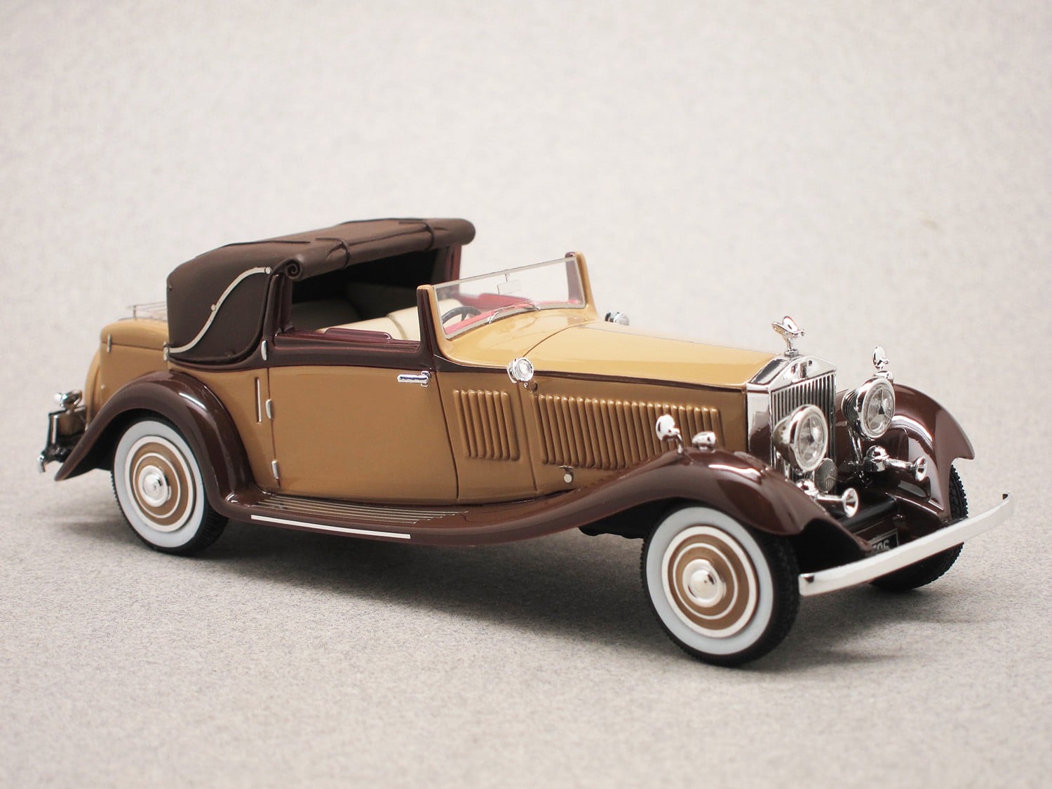 Rolls-Royce Phantom II Continental DHC Gurney Nutting (NEO) 1/43e