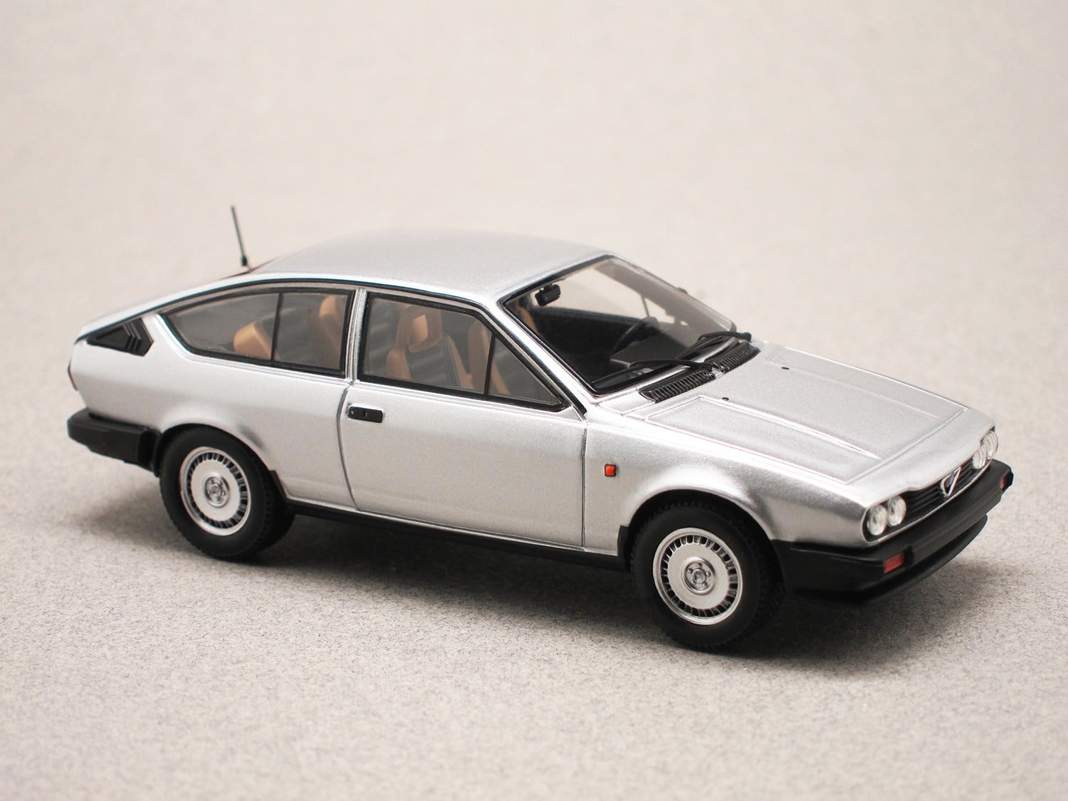 Alfa Romeo GTV 2.0 (Spark) 1:43