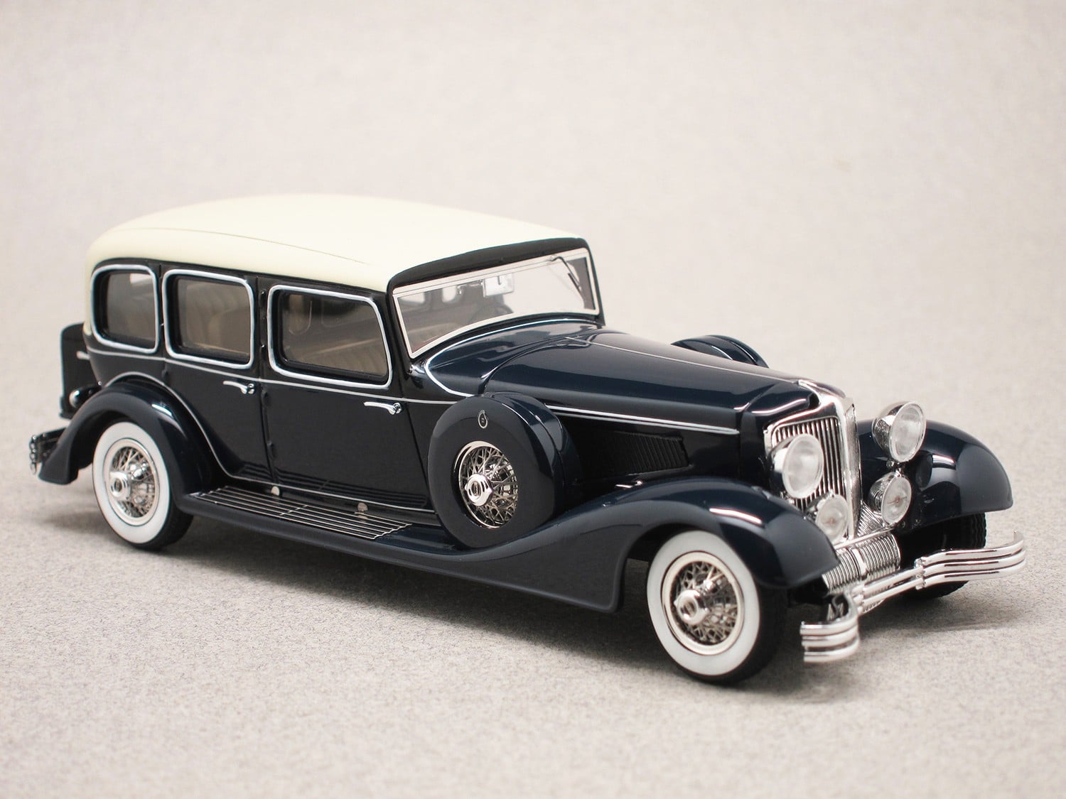 Cord E-1 Limousine 1932 (Matrix) 1:43