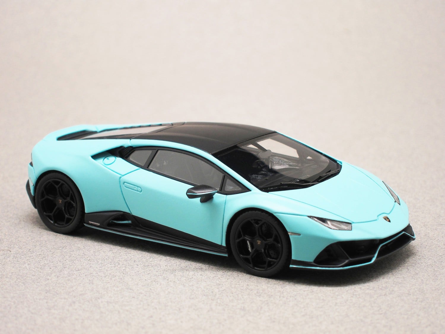 Lamborghini Celeste / Tiffany Blue