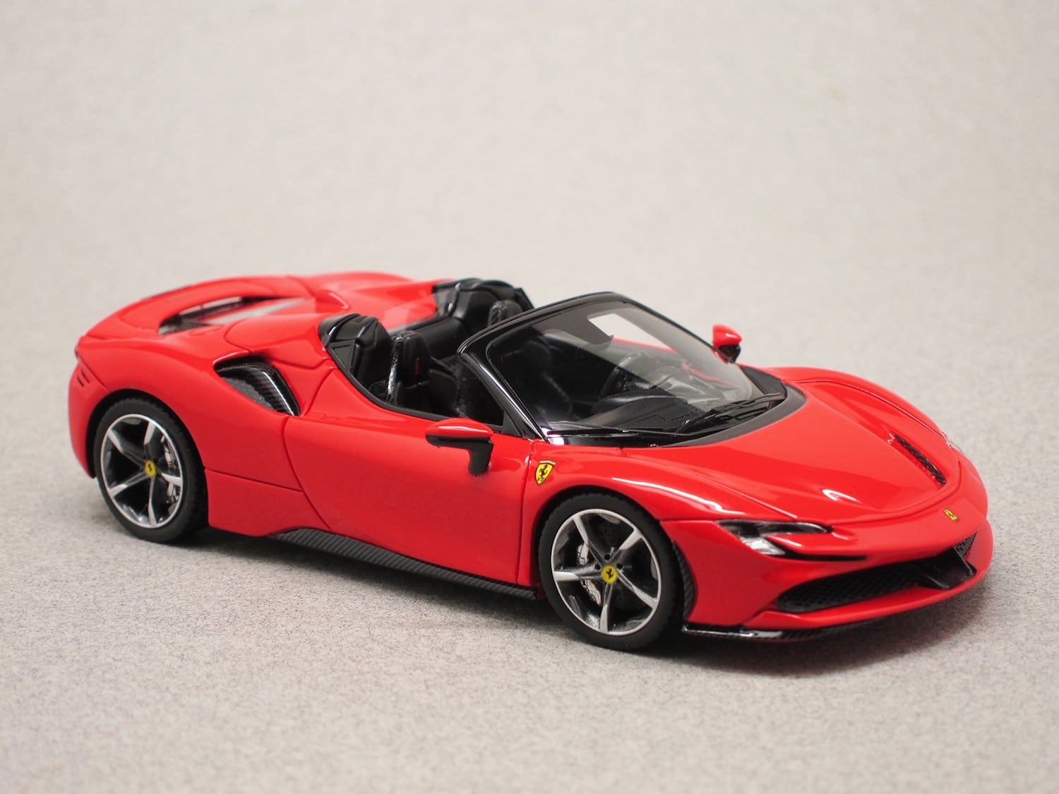 Ferrari SF90 Spider Rosso Scuderia (LookSmart) 1/43e