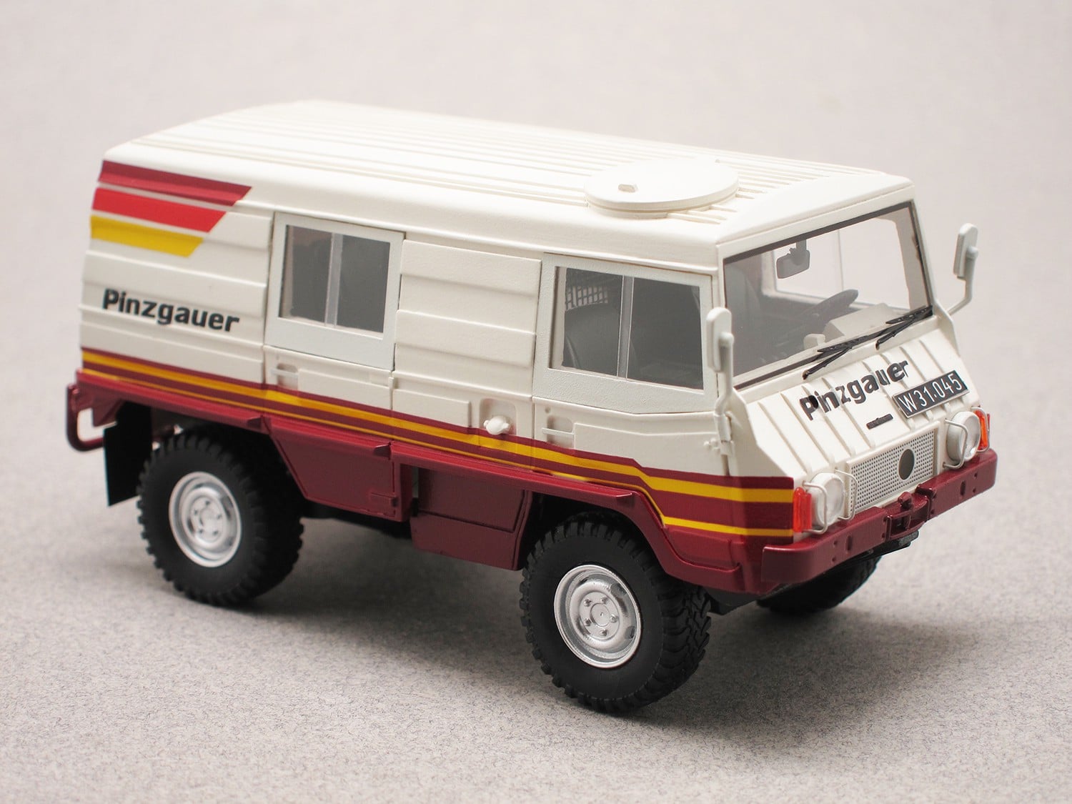 Steyr-Puch Pinzgauer 710K (NEO) 1:43