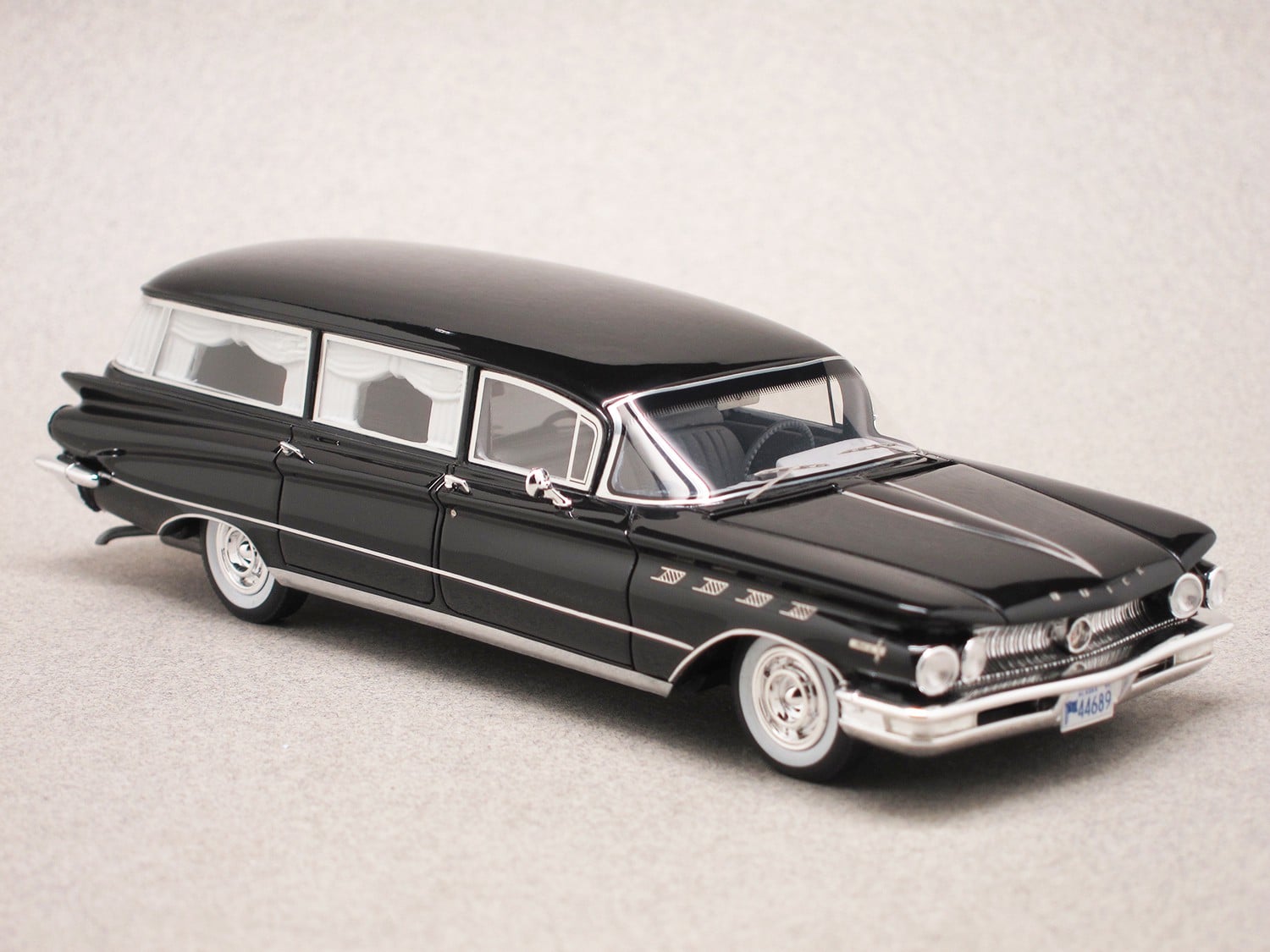 Buick Electra 1960 hearse (NEO) 1:43