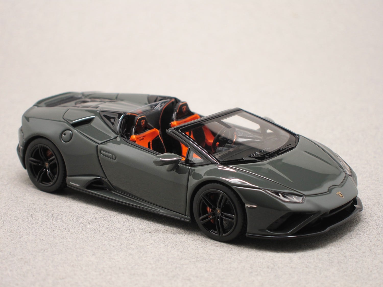 Lamborghini Huracan EVO RWD Spyder Grigio Telesto (LookSmart) 1:43